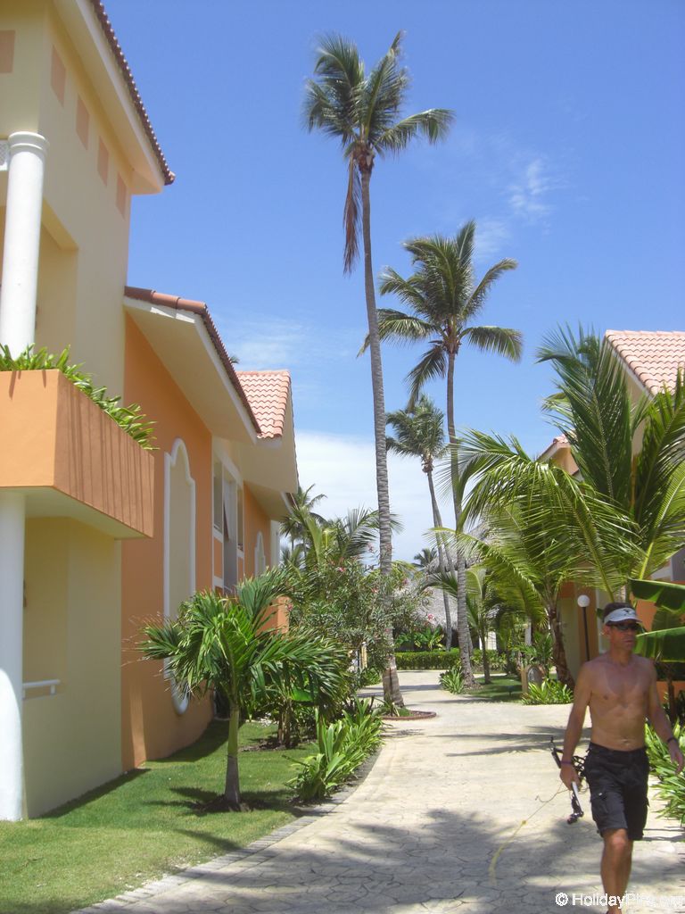 bahia-principe-punta-cana-hotelgebaeude_2237
