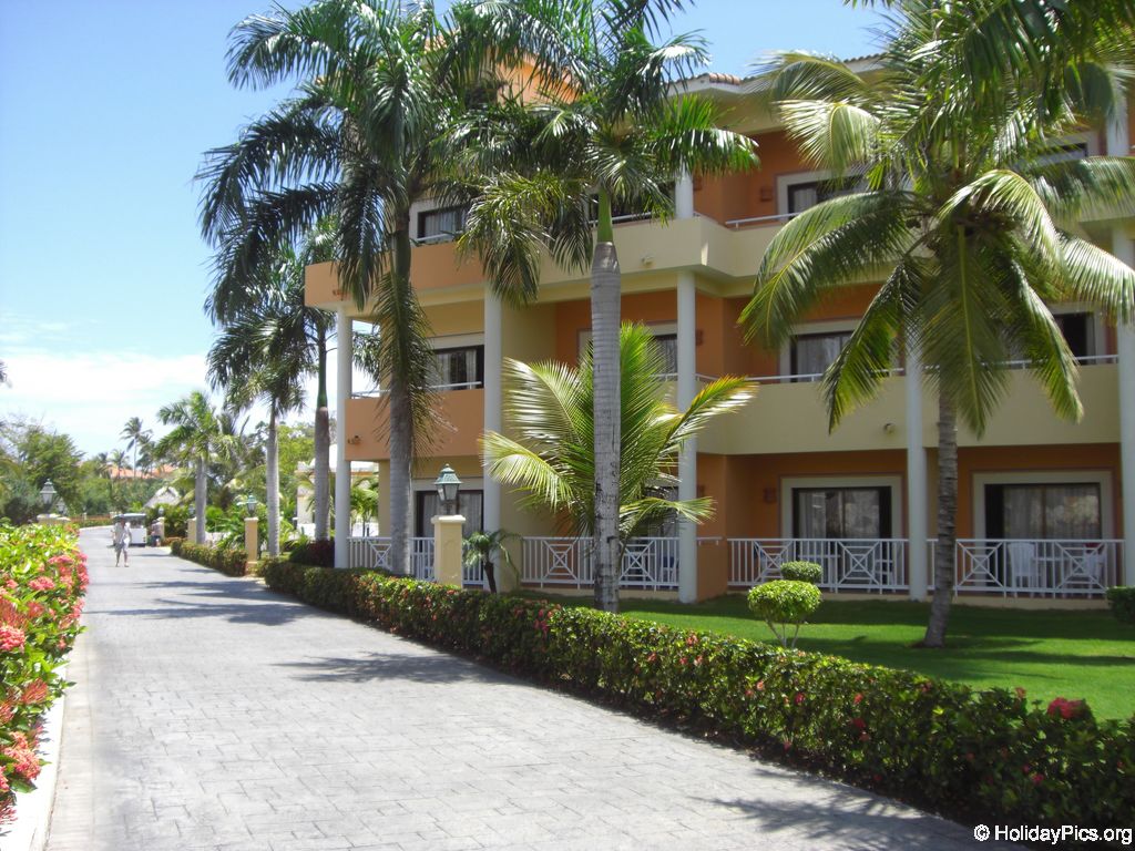 bahia-principe-punta-cana-hotelgebaeude_2253