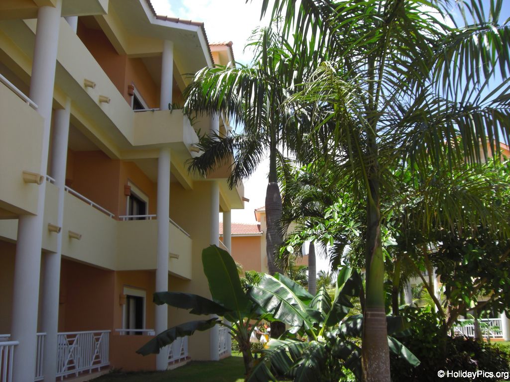 bahia-principe-punta-cana-hotelgebaeude_2257