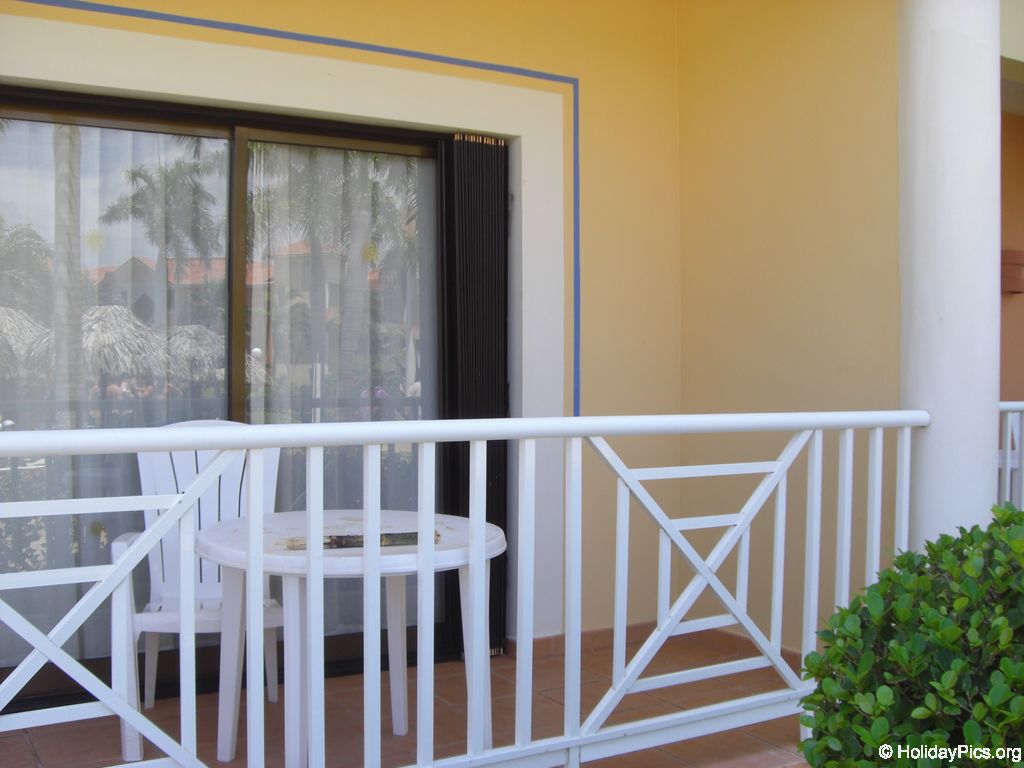 bahia-principe-punta-cana-hotelgebaeude_2259