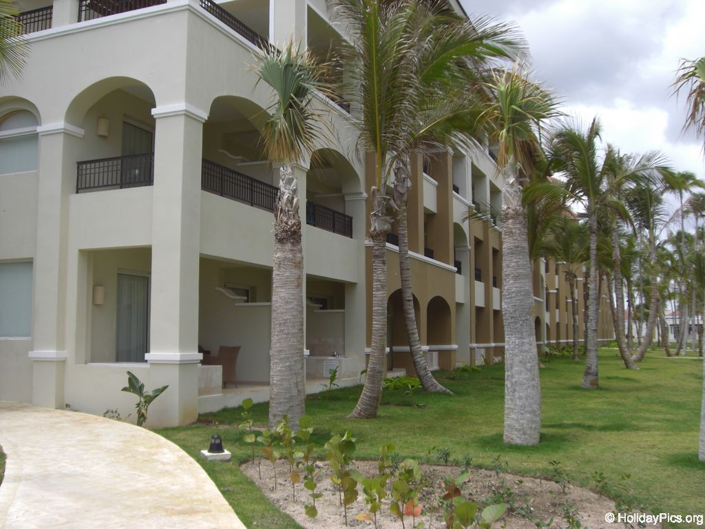 edenh-real-arena-punta-cana-hotelgebaeude_4114