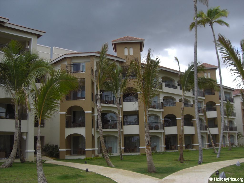 edenh-real-arena-punta-cana-hotelgebaeude_4119
