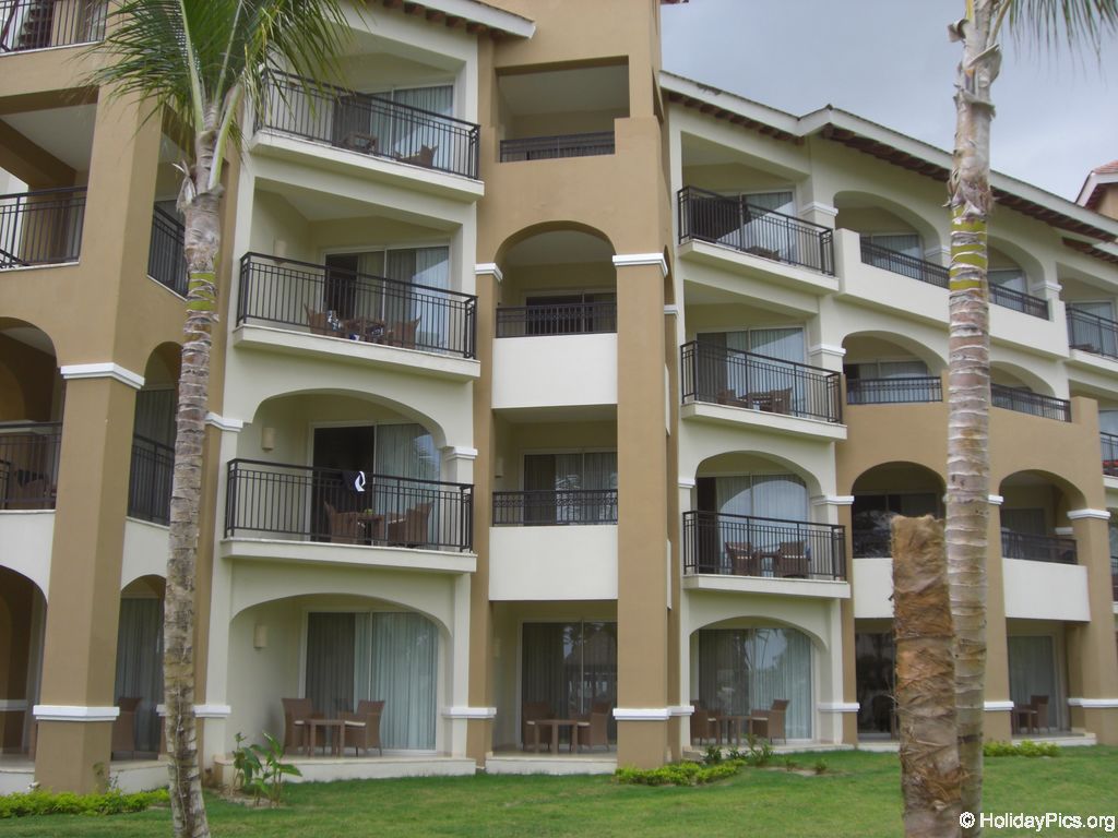 edenh-real-arena-punta-cana-hotelgebaeude_4122