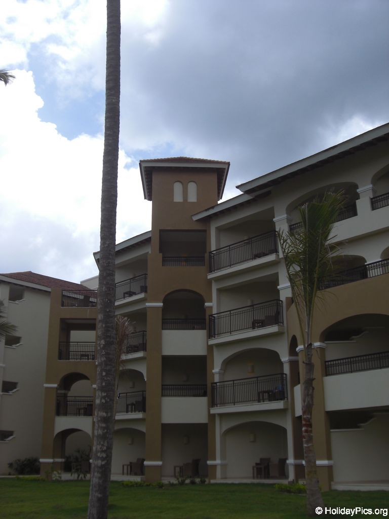 edenh-real-arena-punta-cana-hotelgebaeude_4124