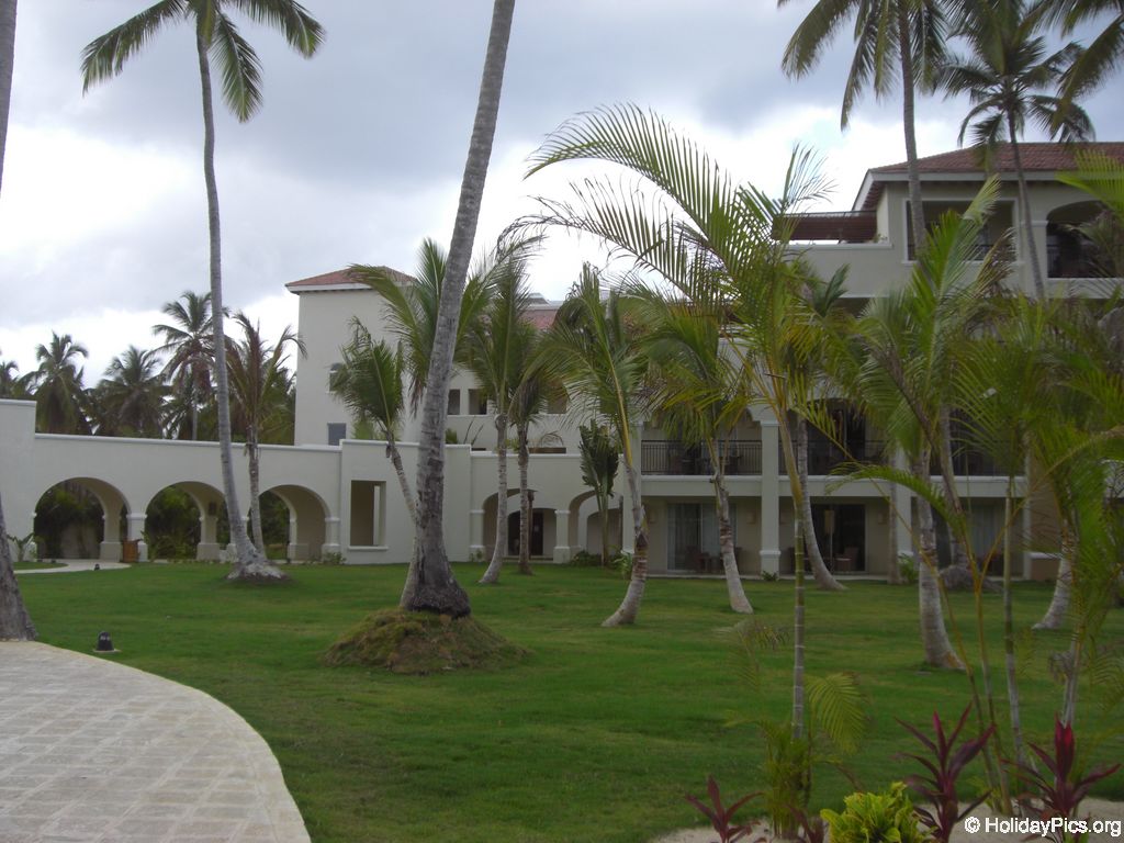 edenh-real-arena-punta-cana-hotelgebaeude_4126