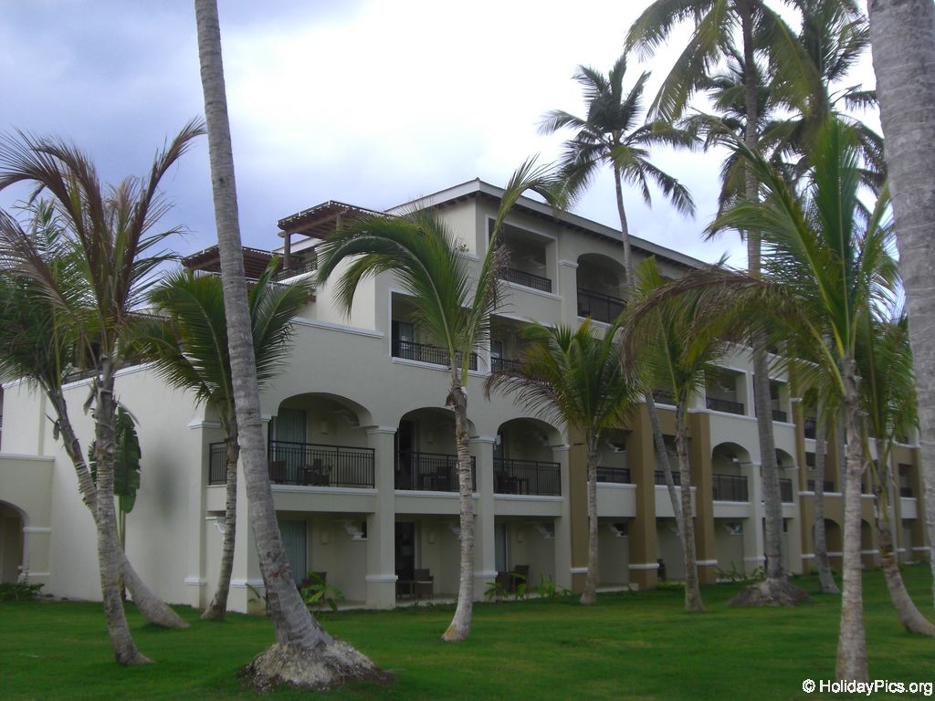 edenh-real-arena-punta-cana-hotelgebaeude_4130