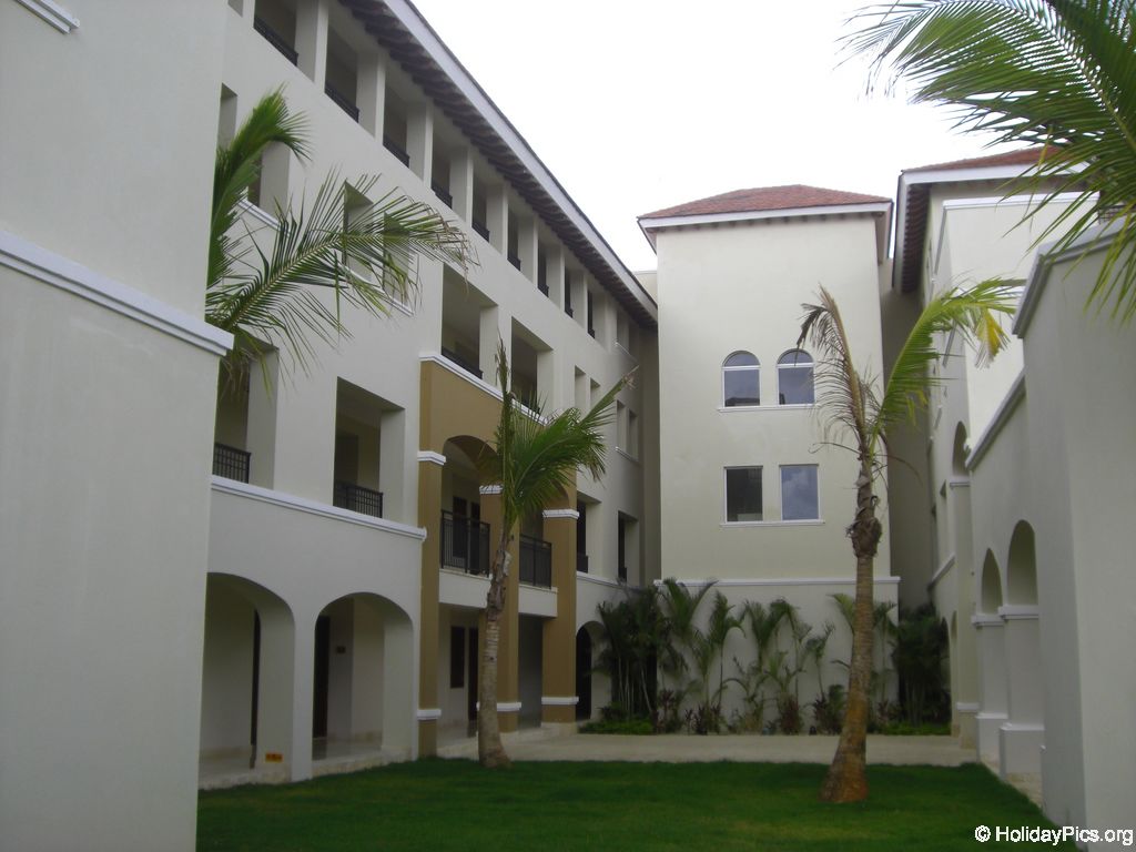 edenh-real-arena-punta-cana-hotelgebaeude_4131