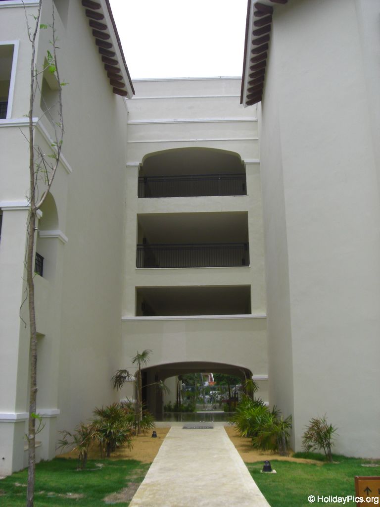 edenh-real-arena-punta-cana-hotelgebaeude_4137