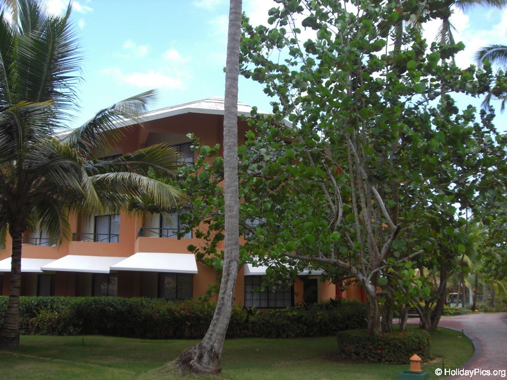 barcelo-dominican-beach-hotelgebaeude_3109