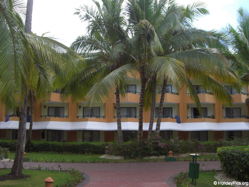 barcelo-dominican-beach-hotelgebaeude_3129
