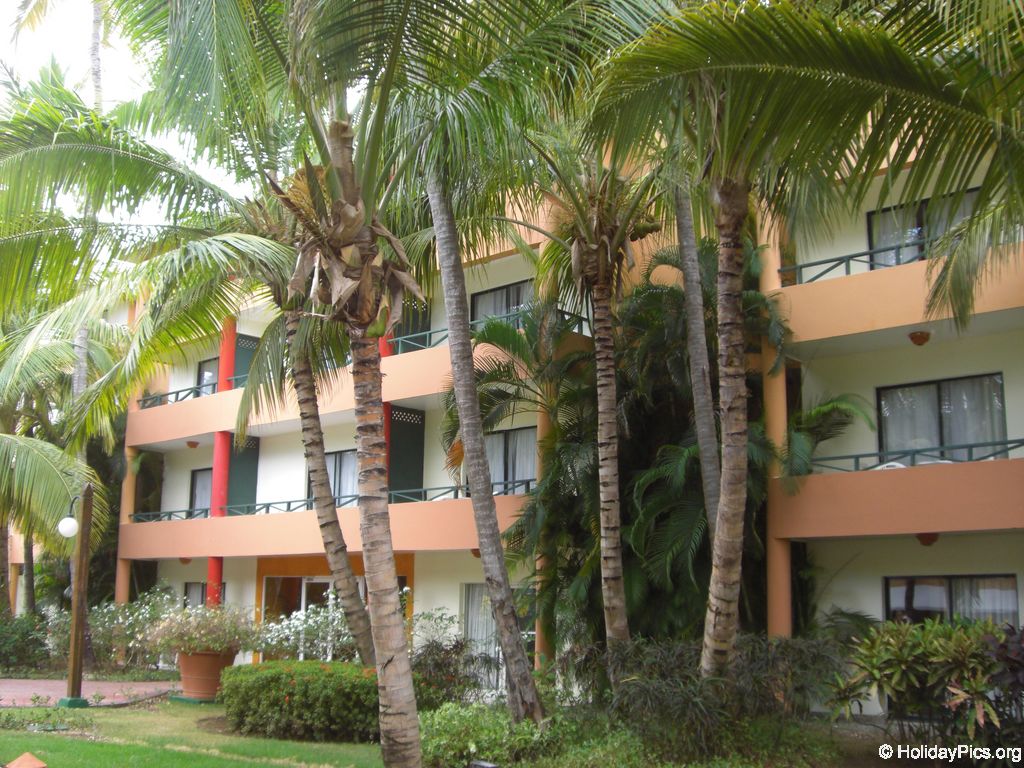 barcelo-dominican-beach-hotelgebaeude_3130