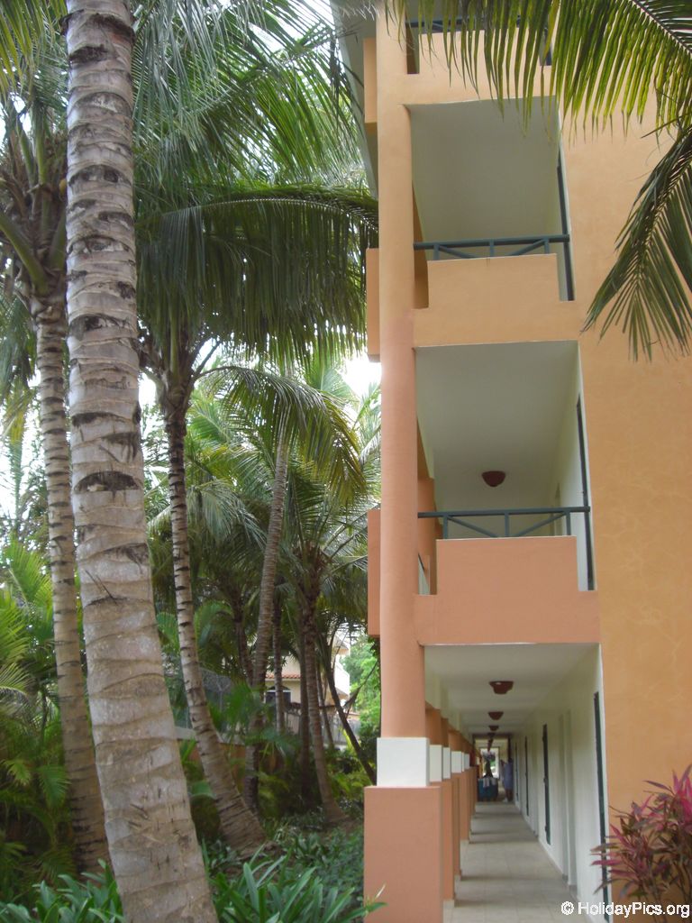 barcelo-dominican-beach-hotelgebaeude_3132