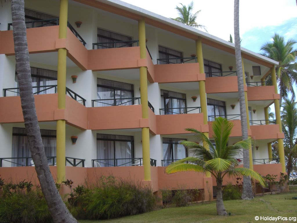 barcelo-dominican-beach-hotelgebaeude_3137
