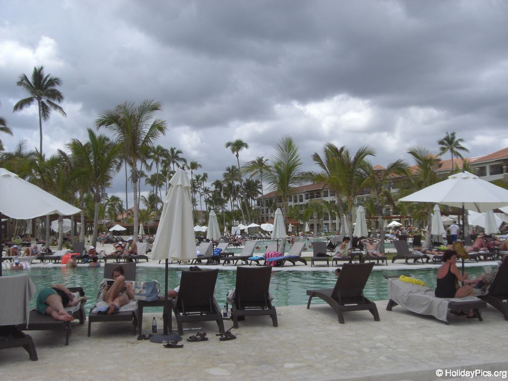 edenh-real-arena-punta-cana-poolbereich_4139