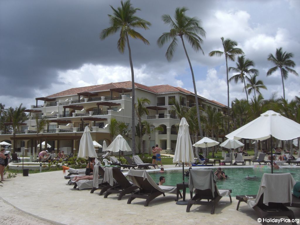 edenh-real-arena-punta-cana-poolbereich_4140