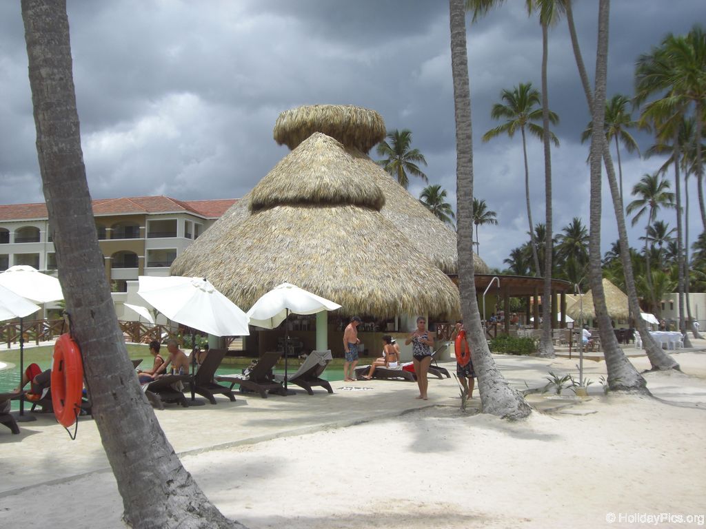 edenh-real-arena-punta-cana-poolbereich_4142