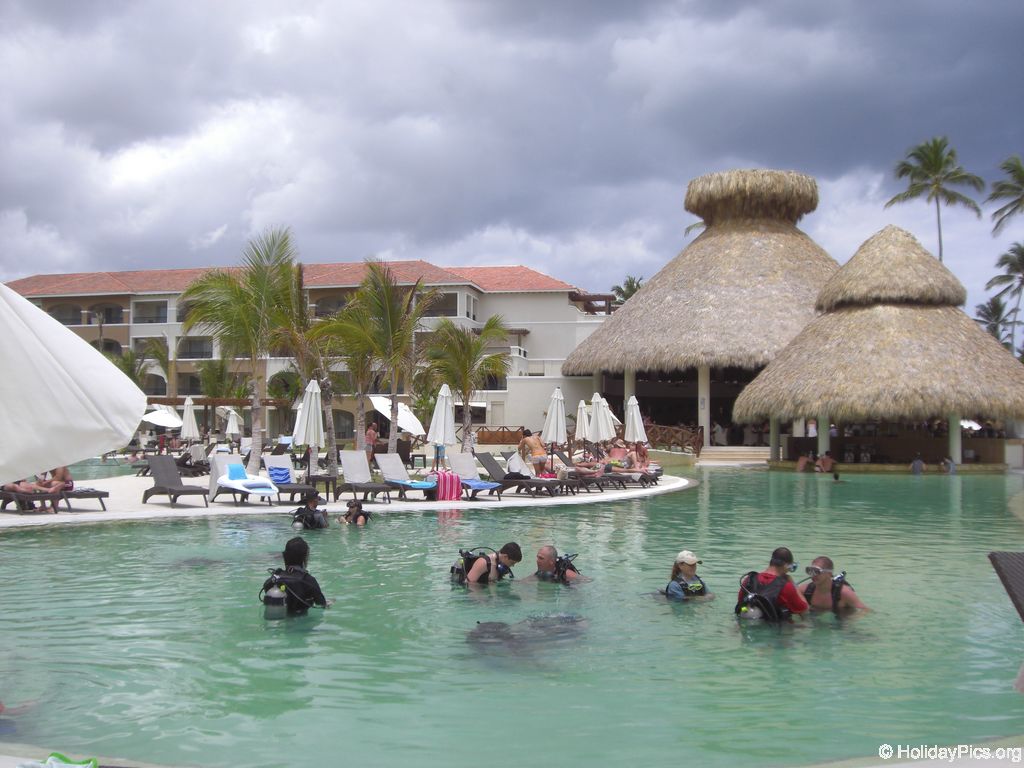edenh-real-arena-punta-cana-poolbereich_4144
