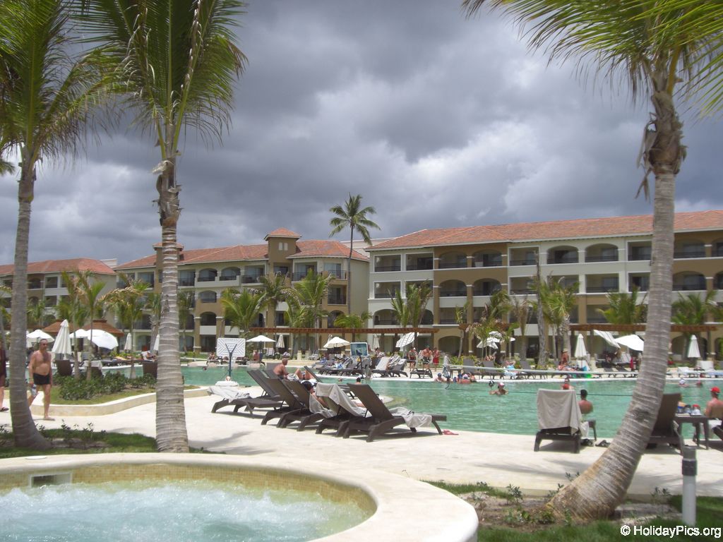 edenh-real-arena-punta-cana-poolbereich_4150