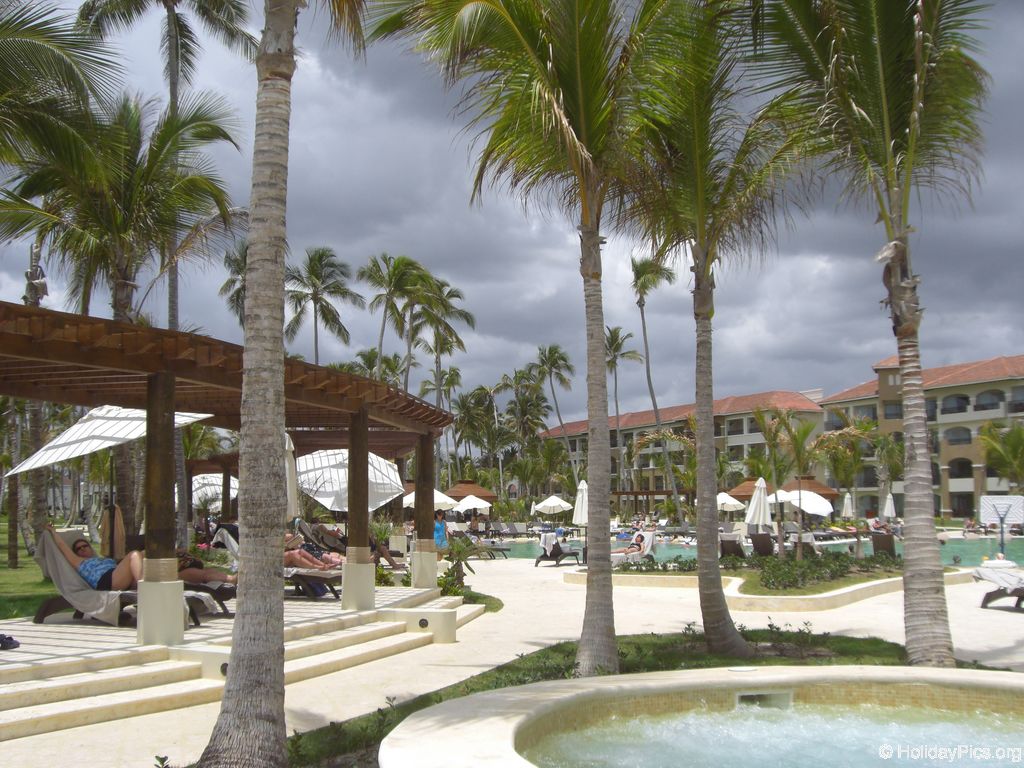 edenh-real-arena-punta-cana-poolbereich_4152