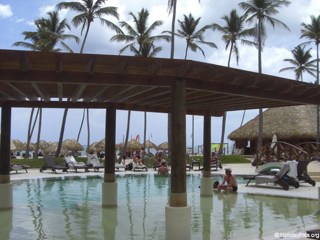 edenh-real-arena-punta-cana-poolbereich_4157