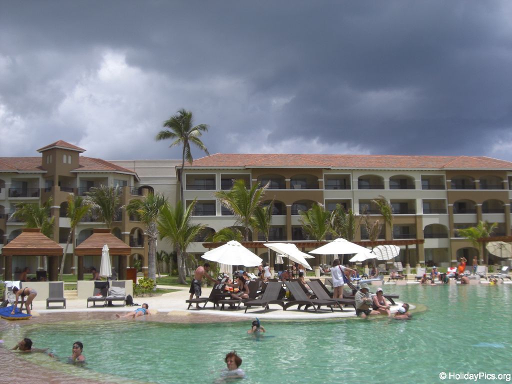 edenh-real-arena-punta-cana-poolbereich_4166