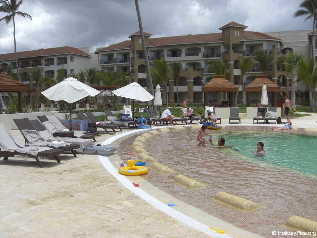 edenh-real-arena-punta-cana-poolbereich_4167