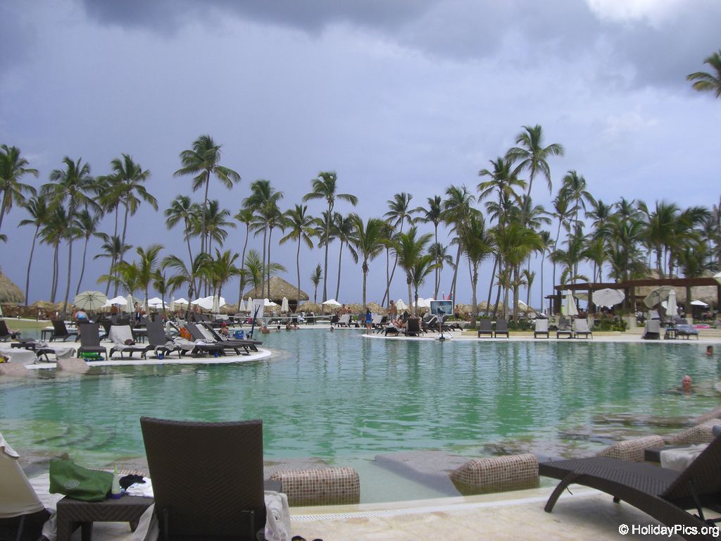 edenh-real-arena-punta-cana-poolbereich_4176