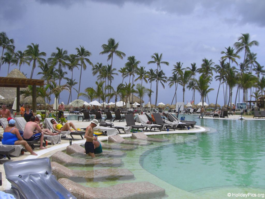 edenh-real-arena-punta-cana-poolbereich_4179