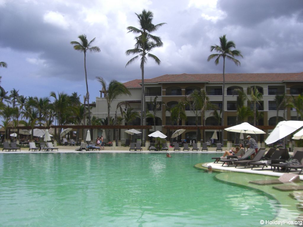 edenh-real-arena-punta-cana-poolbereich_4180