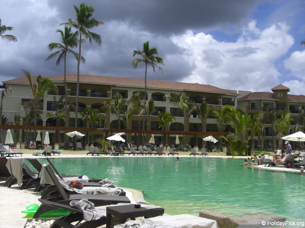 edenh-real-arena-punta-cana-poolbereich_4183