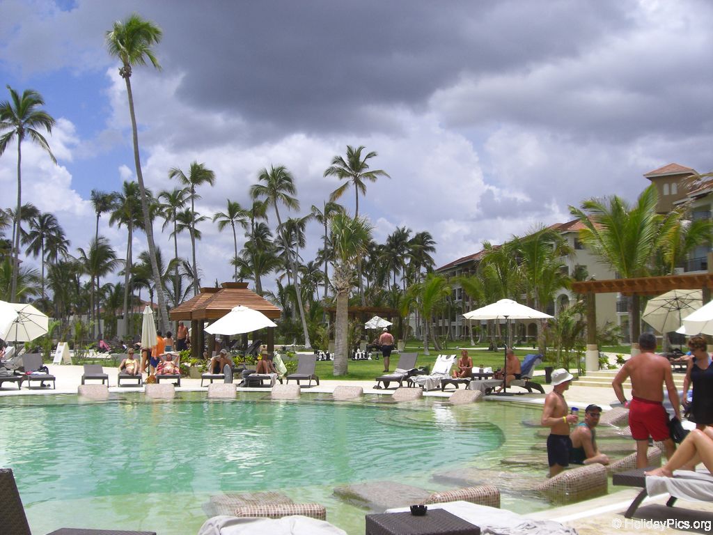 edenh-real-arena-punta-cana-poolbereich_4185