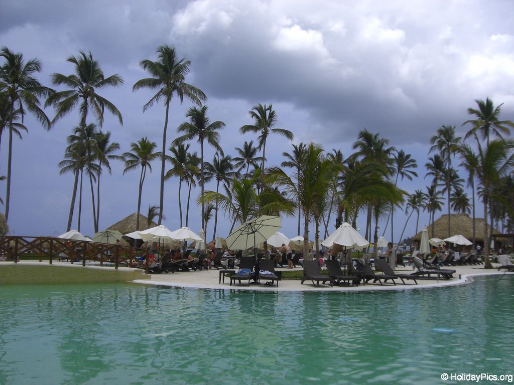 edenh-real-arena-punta-cana-poolbereich_4188