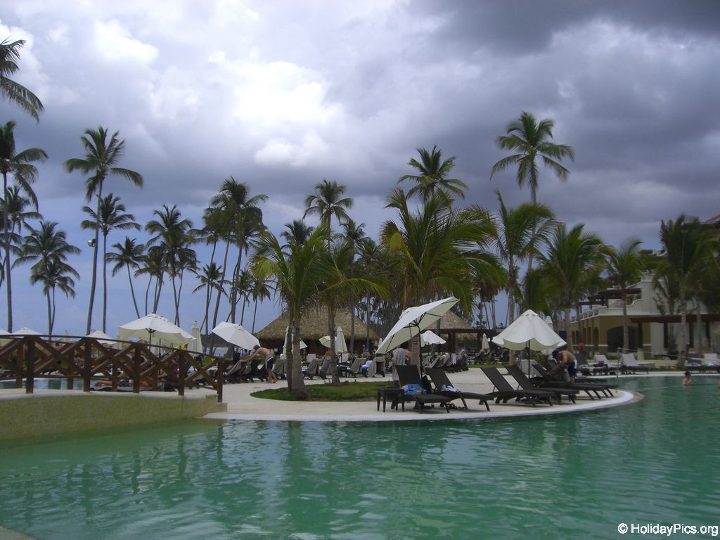 edenh-real-arena-punta-cana-poolbereich_4190