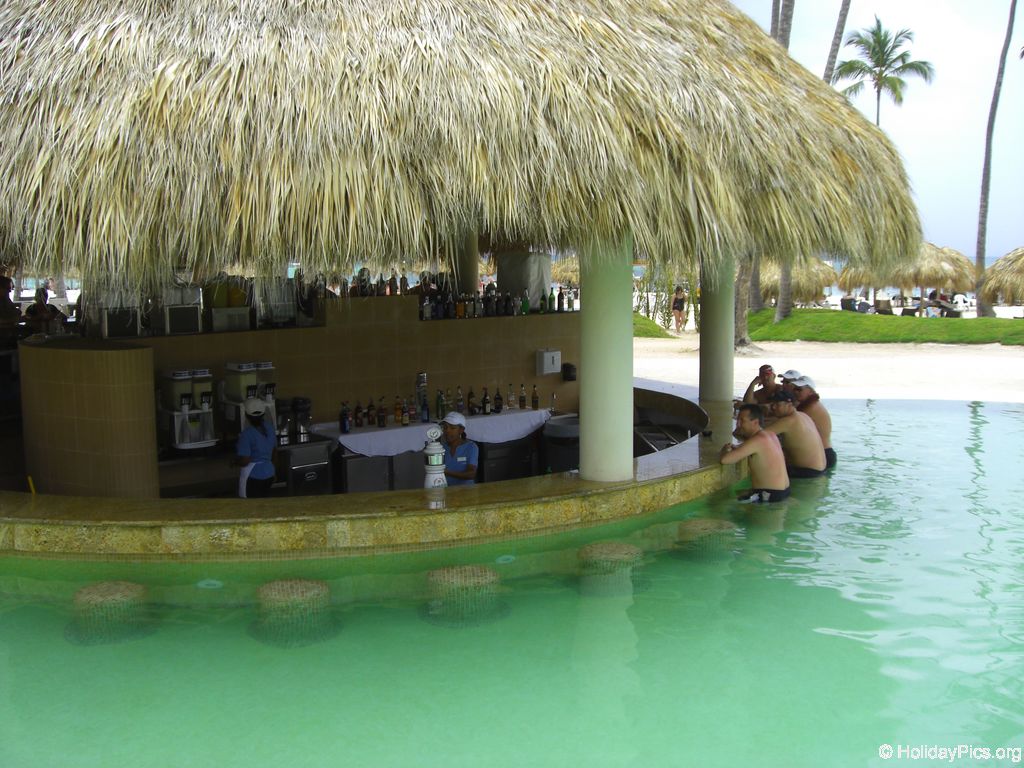 edenh-real-arena-punta-cana-poolbereich_4192