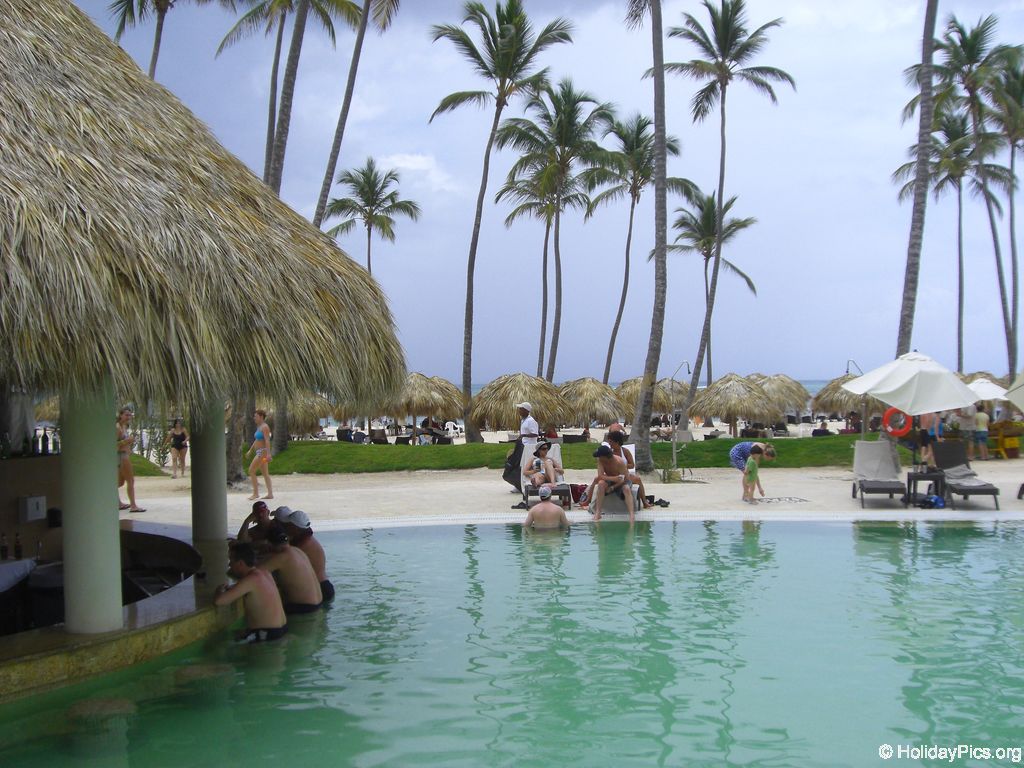 edenh-real-arena-punta-cana-poolbereich_4194
