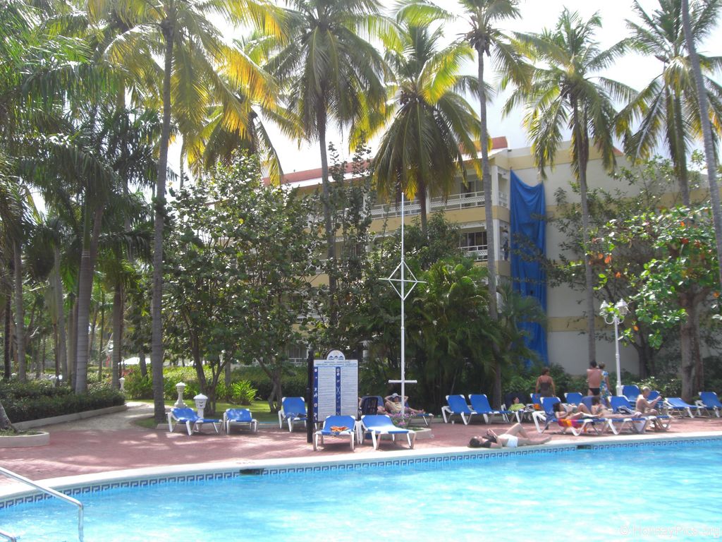 carabela-beach-resort-poolbereich_3315