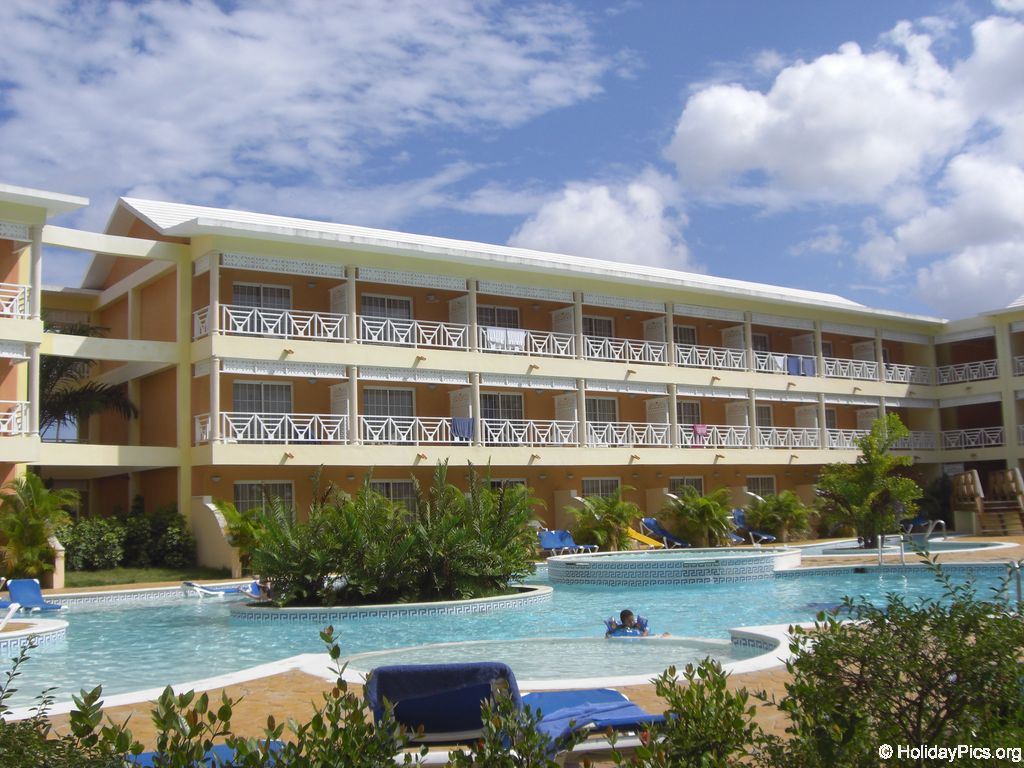 carabela-beach-resort-poolbereich_3321