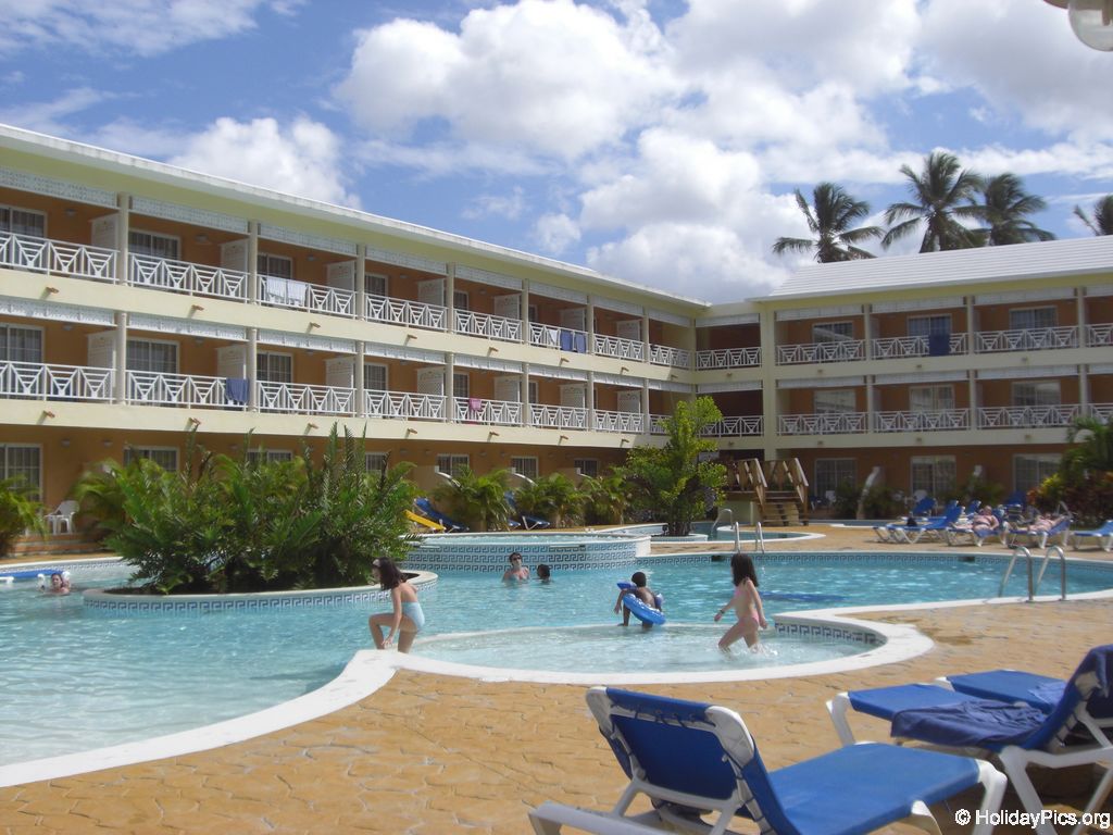 carabela-beach-resort-poolbereich_3324