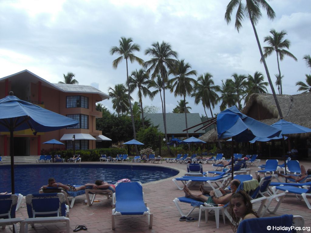 barcelo-dominican-beach-poolbereich_3161