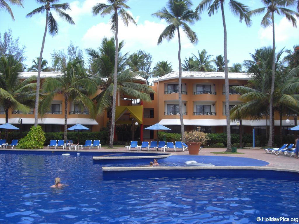barcelo-dominican-beach-poolbereich_3168