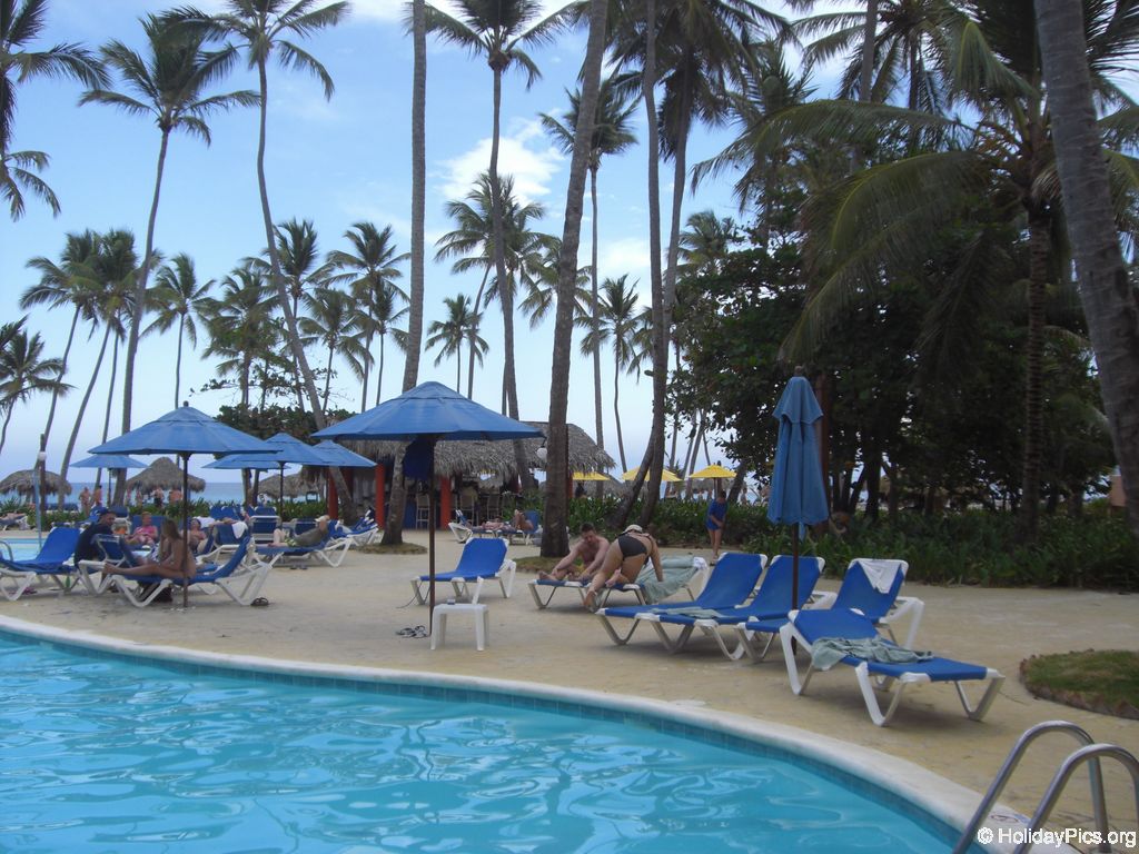 barcelo-dominican-beach-poolbereich_3191