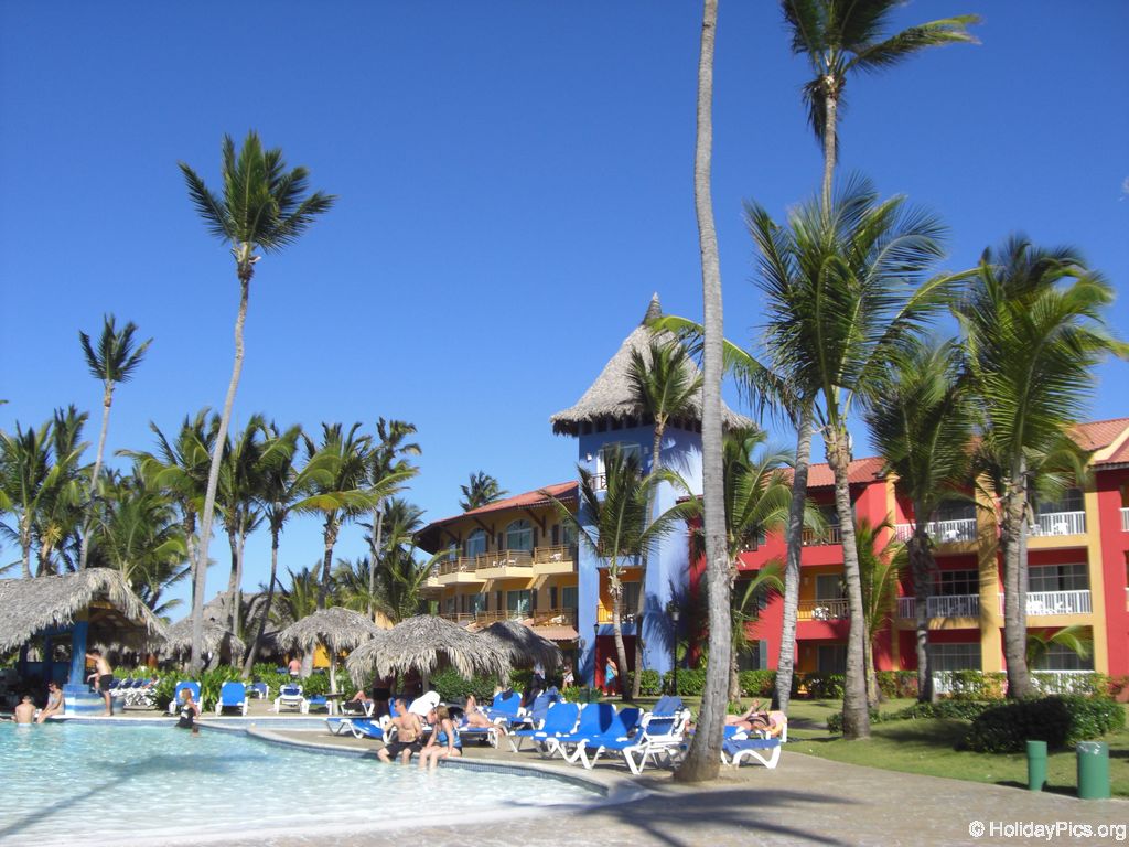 tropical-princess-resort-pool_0365