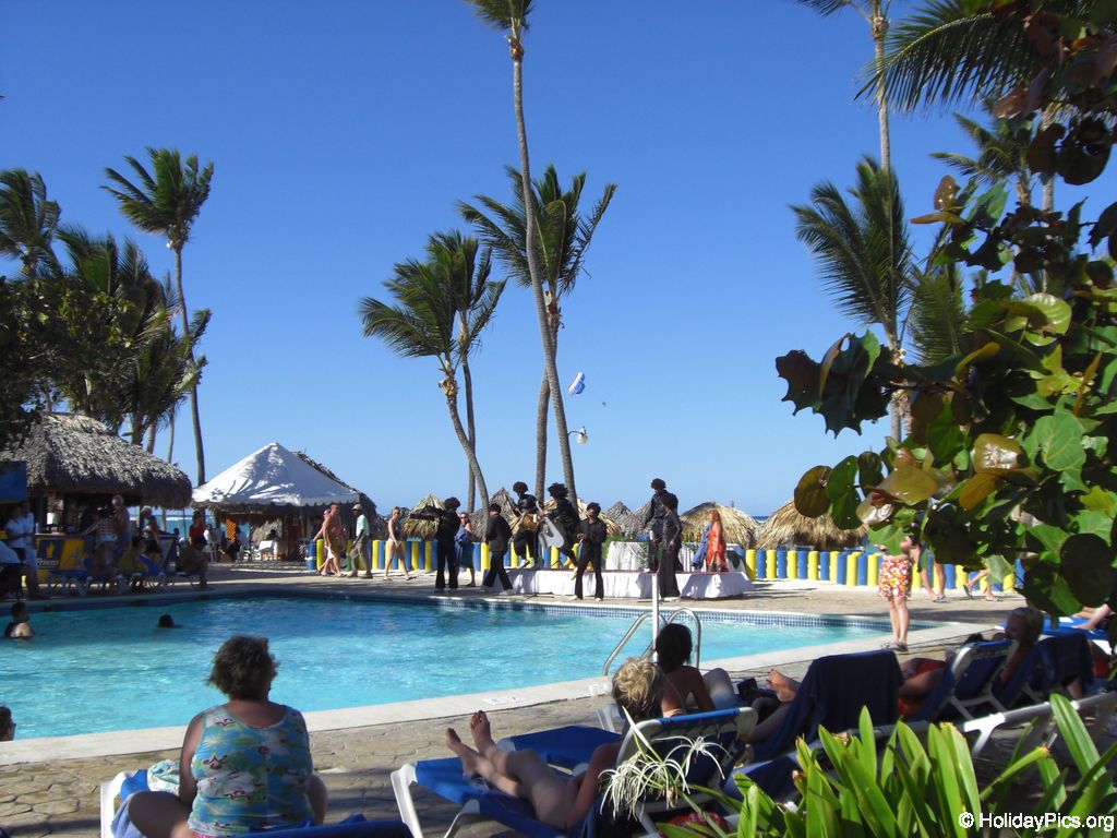 tropical-princess-resort-pool_0392