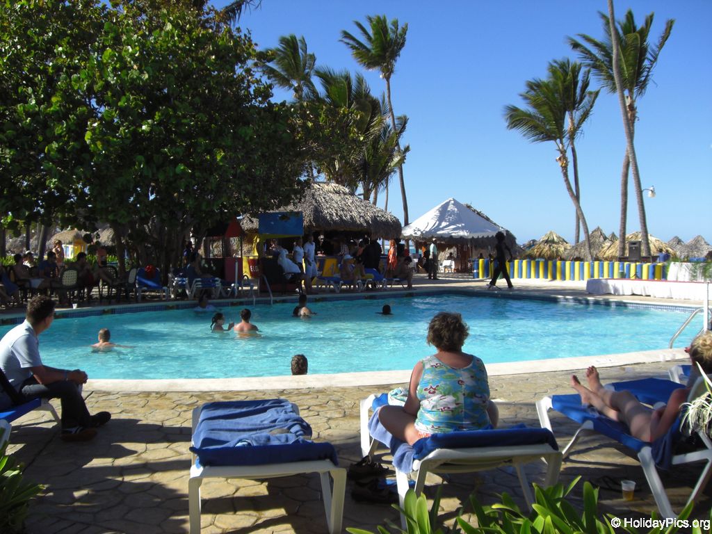 tropical-princess-resort-pool_0393