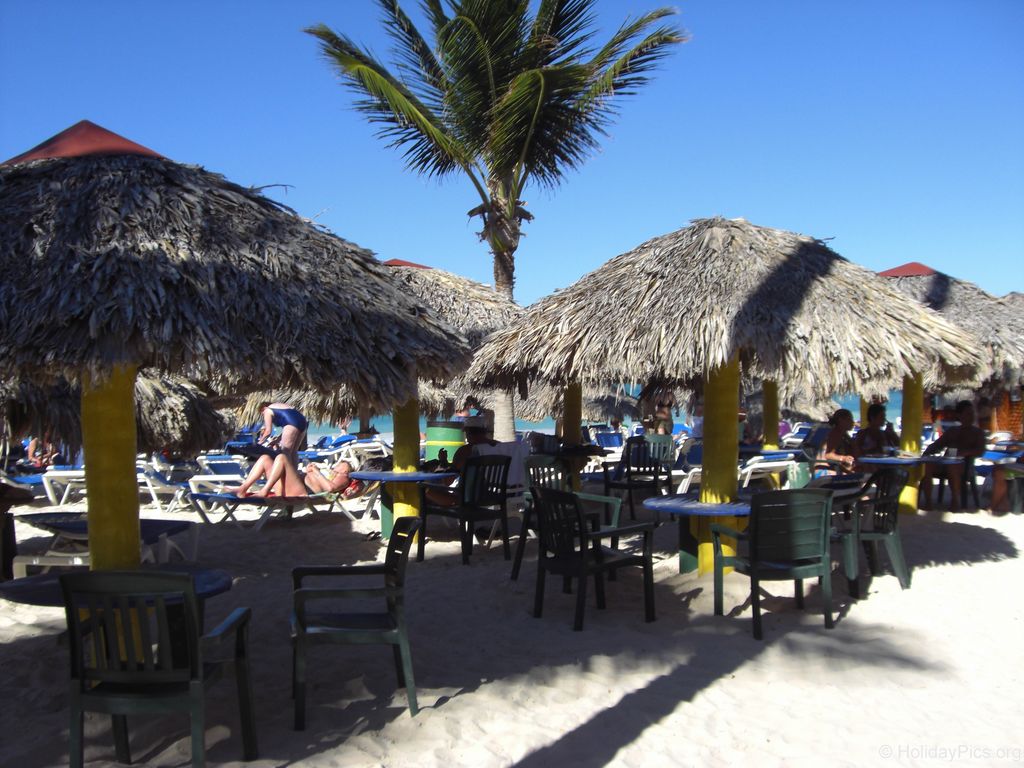 tropical-princess-resort-strand_0398