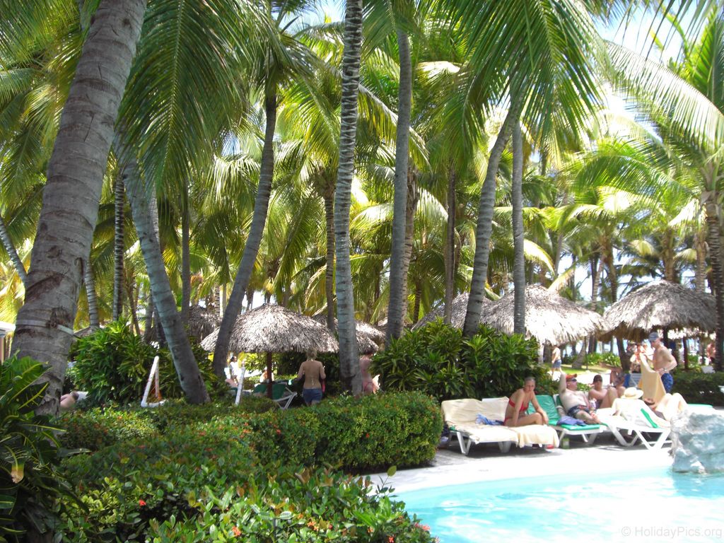 club-hotel-riu-bambu-pool_0817