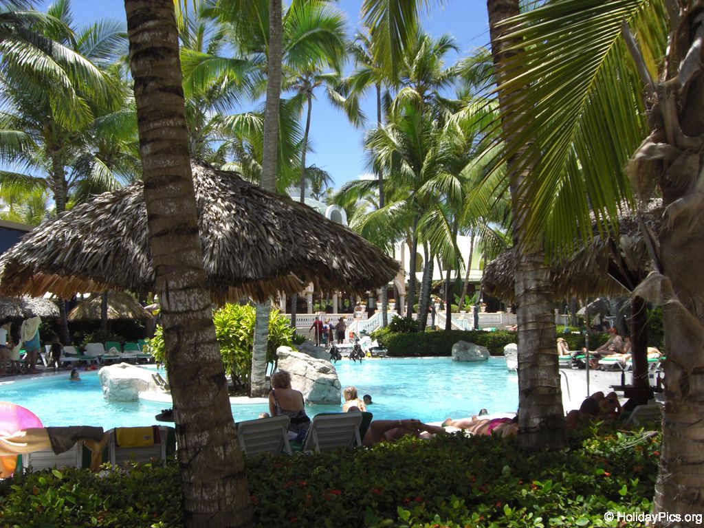 club-hotel-riu-bambu-pool_0828