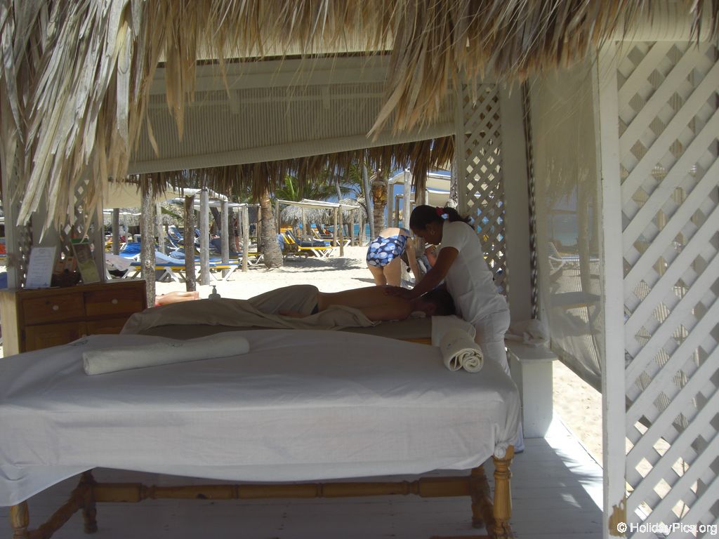 ocean-sand-resort-am-strand_2021