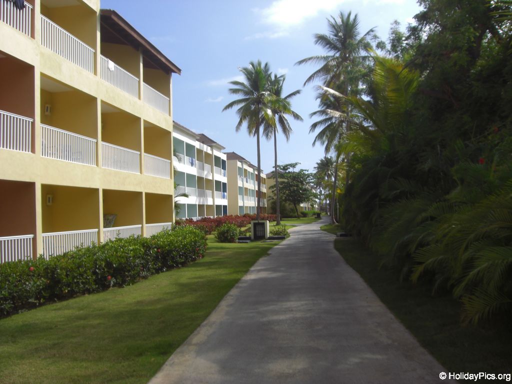 ocean-sand-quer-durchs-resort_1922