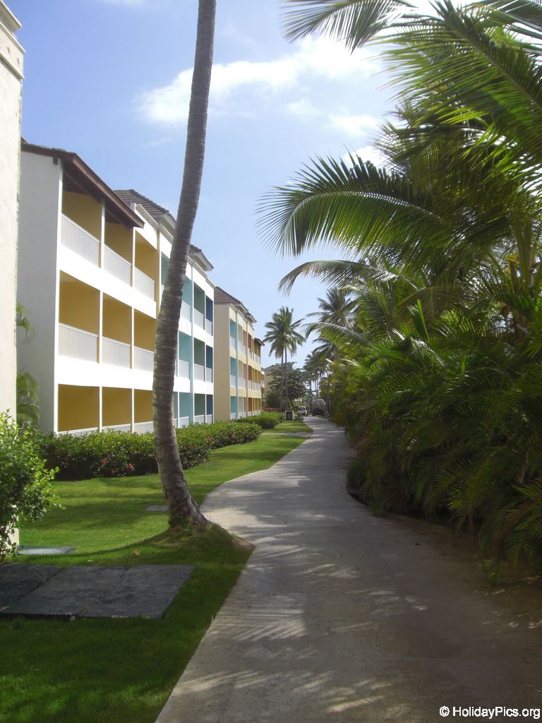 ocean-sand-quer-durchs-resort_1927